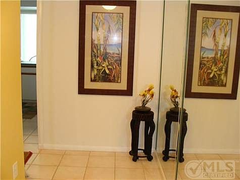 5th image of 126 Lakeshore Dr APT T25