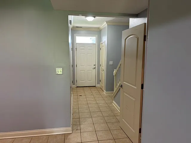 921 McClanahan Ln — Photo 9