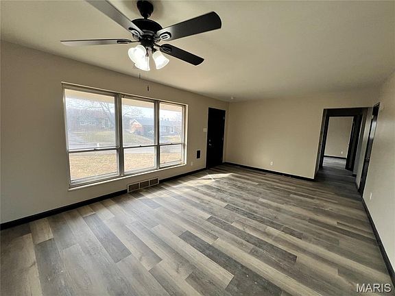 3rd image of 5150 Wallingford Dr