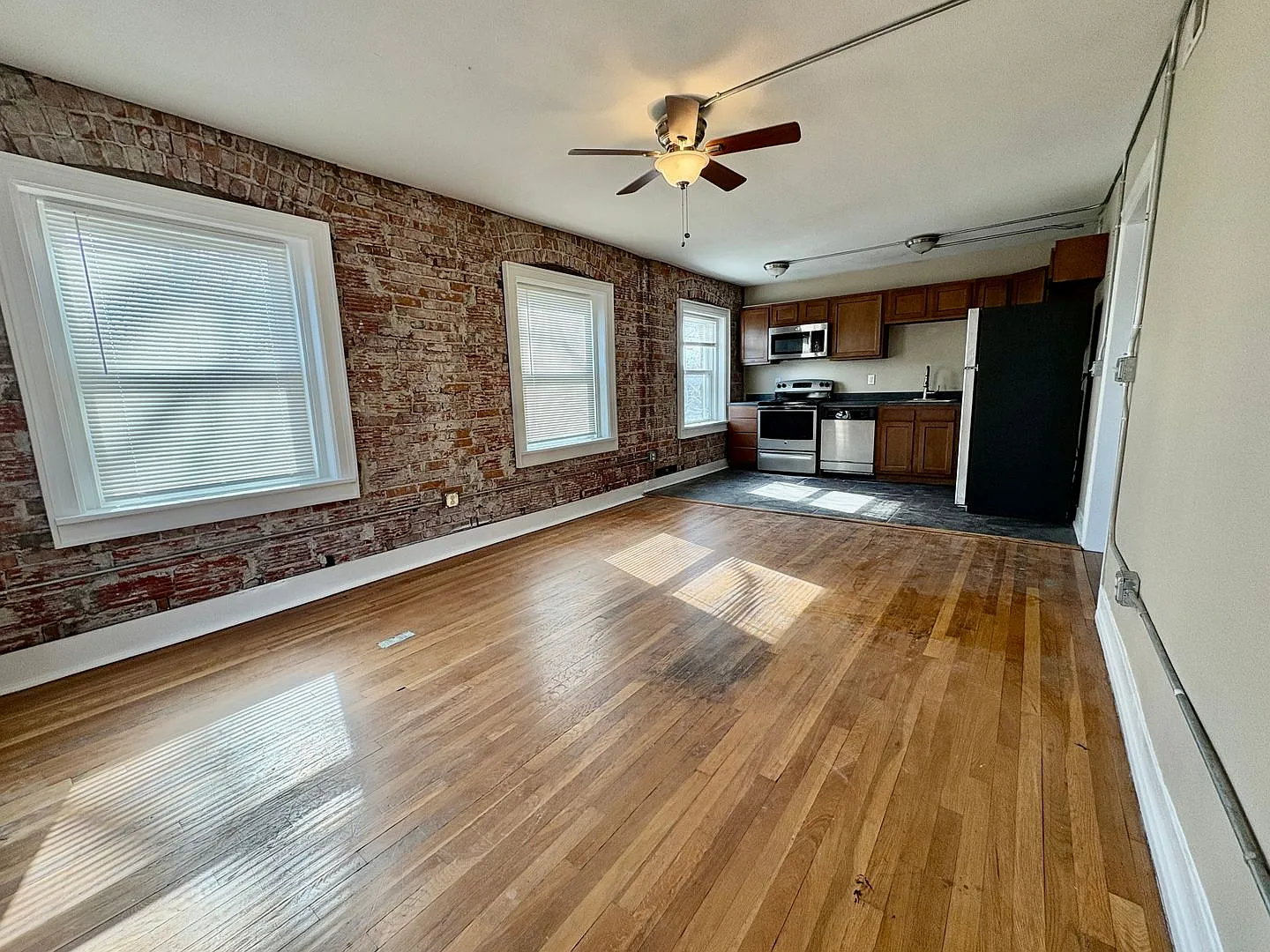 Watkins Place — Photo 3