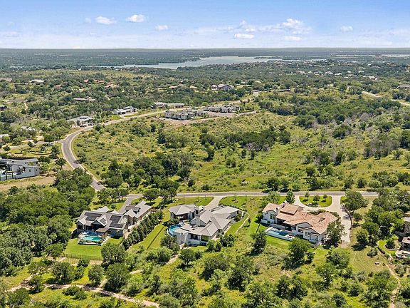 5th image of 612 Overlook Pkwy