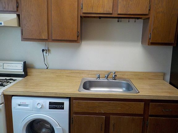 3rd image of 254-24 75th Ave Floor 1