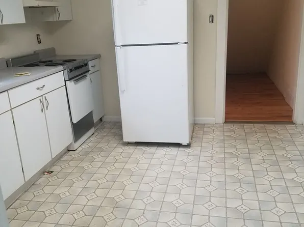 2 Bay Road, 2 Bay Rd #4, Newmarket, NH 03857