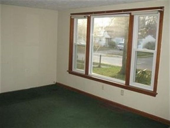 5th image of 427 West St