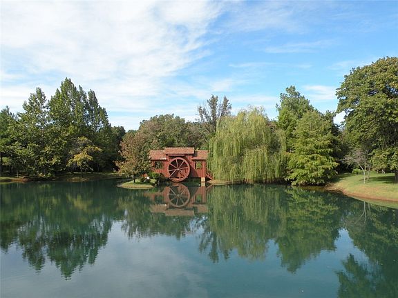 4th image of 11829 Mill Hollow Ct