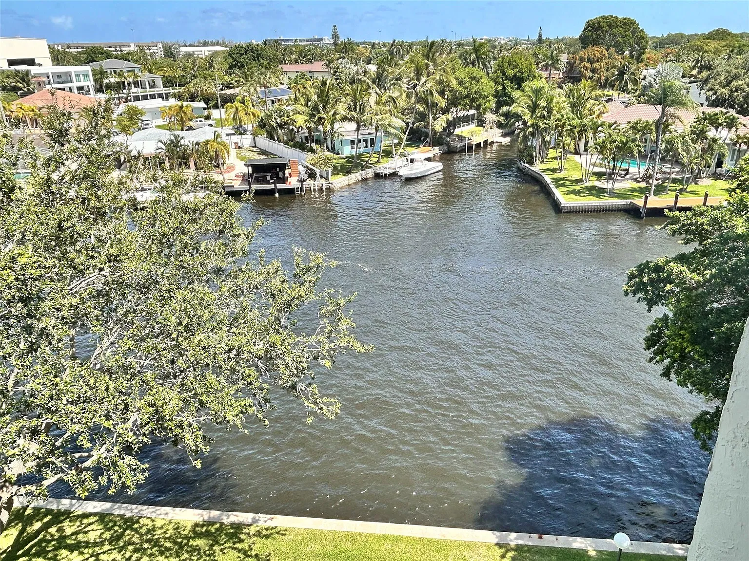 Boca Bayou Iv — Photo 1