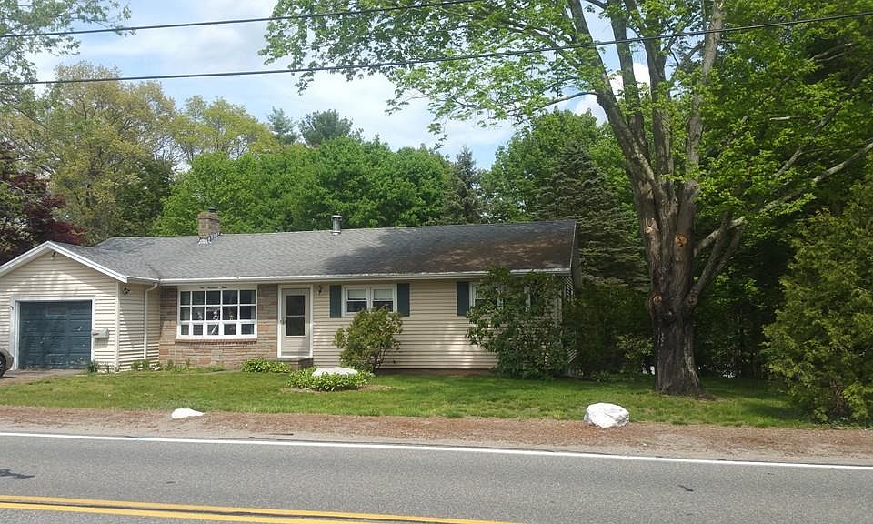 2nd image of 104 Copeland St