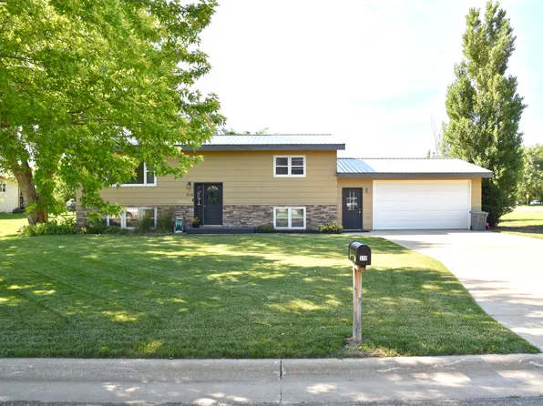310 E 7th Ave, Fort Pierre, SD 57532