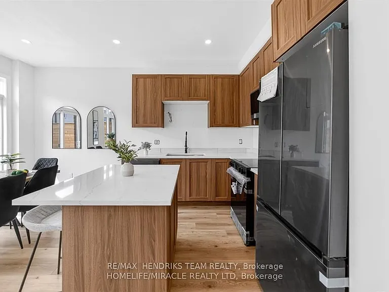 7353 Marvel Dr — Photo 11