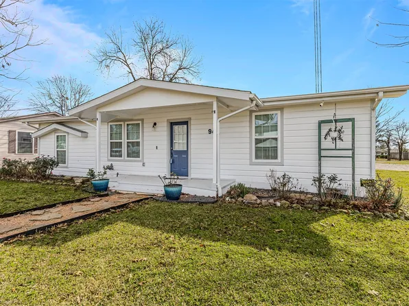 943 Gibbard Ave, Wills Point, TX 75169