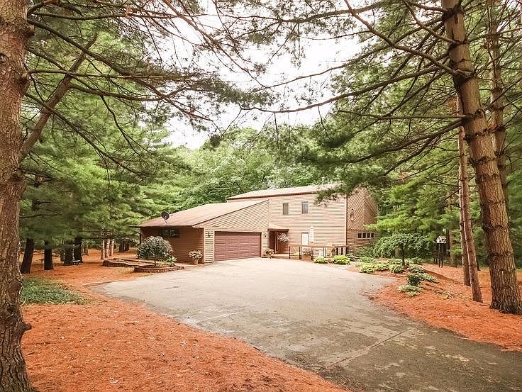 1st image of 9509 Whispering Pines Dr