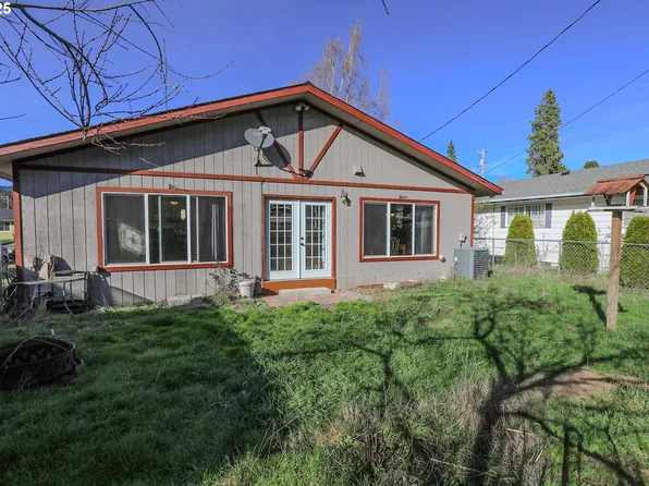 47696 Beaver St, Oakridge, OR 97463