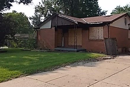 3rd image of 901 W Alexander Dr