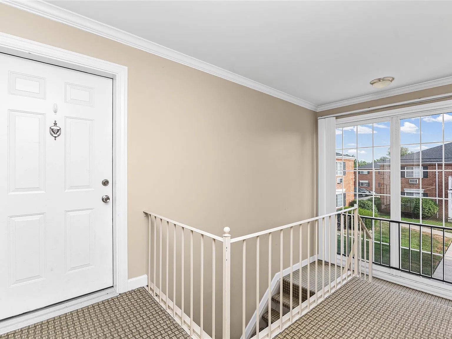 2 bed, 1.0 bath, 807 sqft, $1,400 — Photo 3