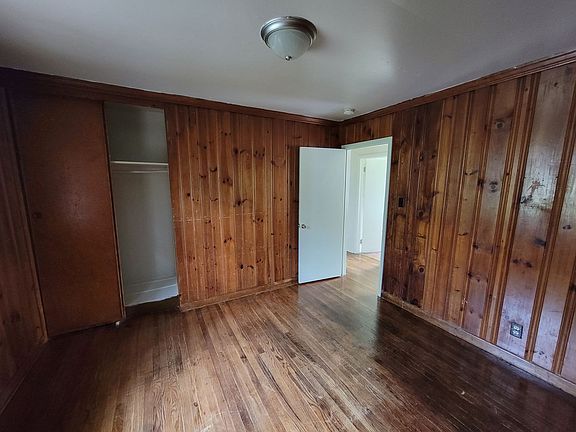 3rd image of 1909 Lamont Ct