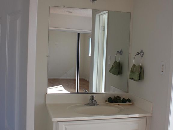 5th image of 16220 Cornuta Ave #38