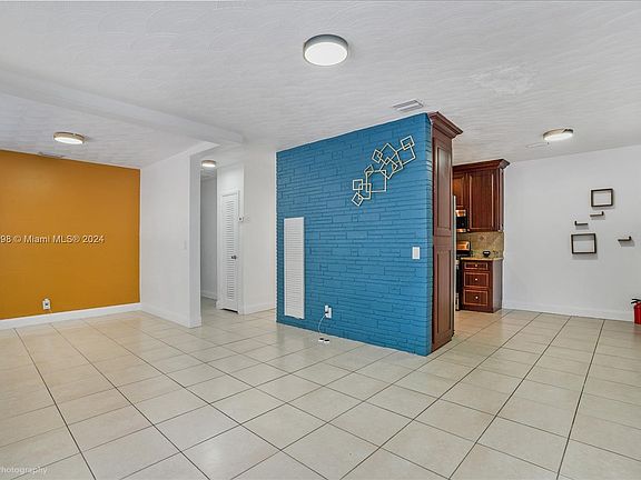 5th image of 2406 N 28th Ave