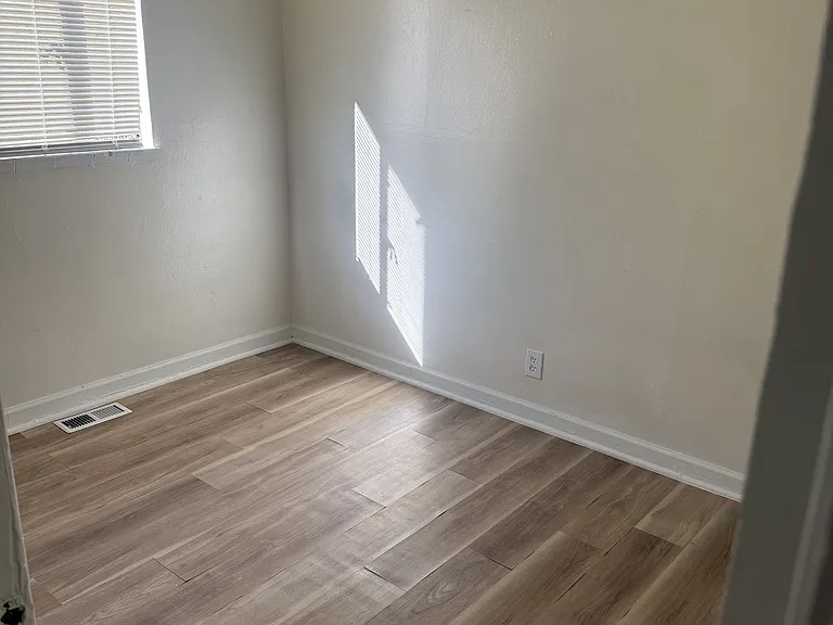 1585 Dudley St #7 — Photo 5