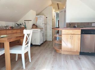 28 Magoun St APT 28, Cambridge, MA 02140