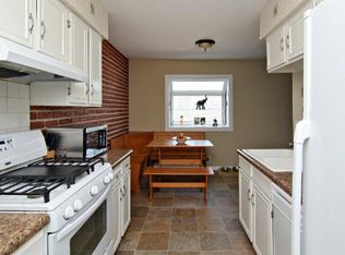 7717 Whitney Dr, Apple Valley, MN 55124