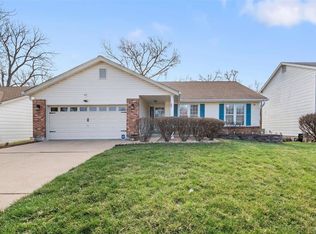 22 Dawnridge Dr, Hazelwood, MO 63042