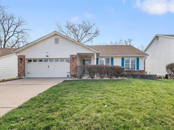 22 Dawnridge Dr, Hazelwood, MO 63042