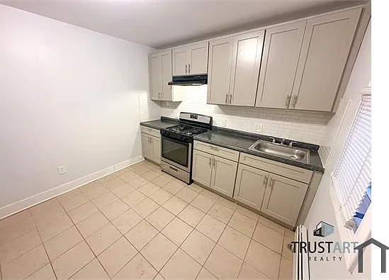 1 bed, 301 sqft, $1,540 — Photo 3