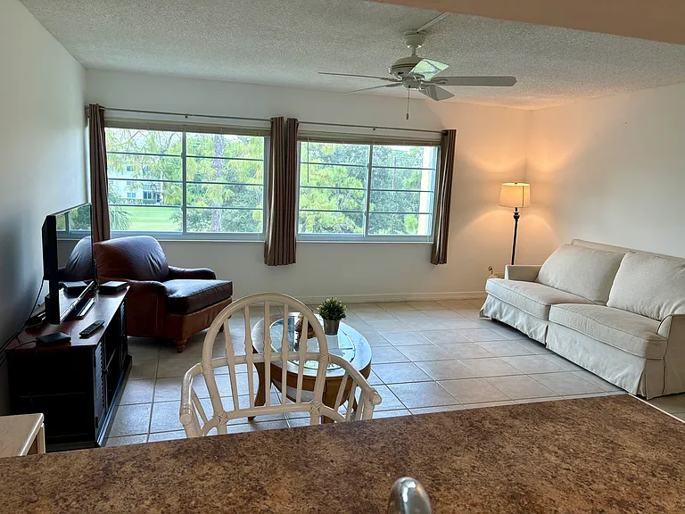 1086 Forest Lakes Dr #305 — Photo 18