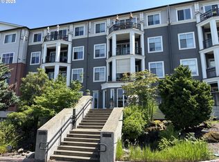 196 SE Spokane St APT 106, Portland, OR 97202