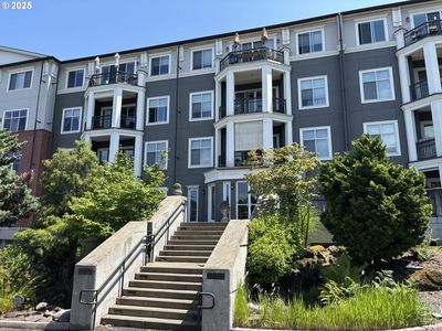 196 SE Spokane St APT 106, Portland, OR, 97202