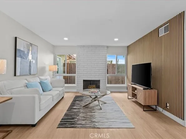8222 Baldwin Cir, Buena Park, CA 90621
