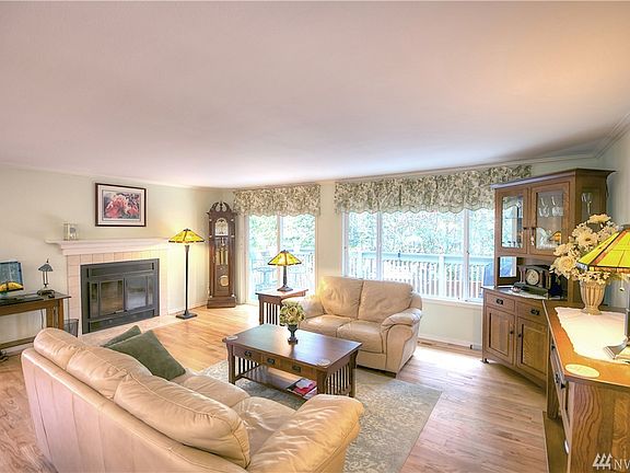 4th image of 4640 Gunvor Ct NE