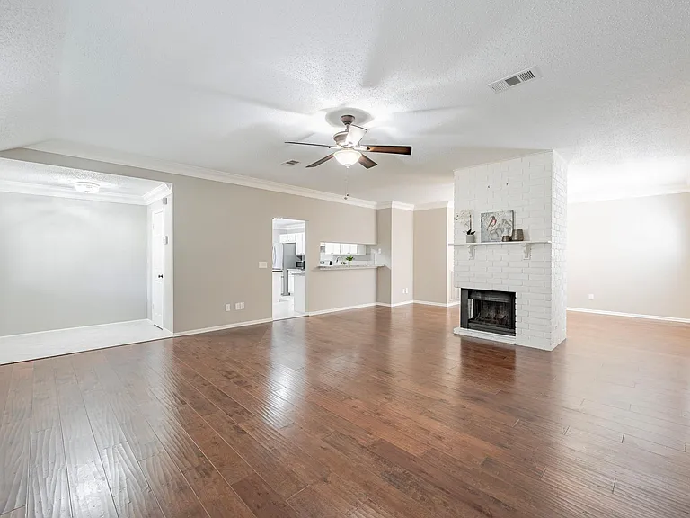 23 E Stony Bridge Cir — Photo 8