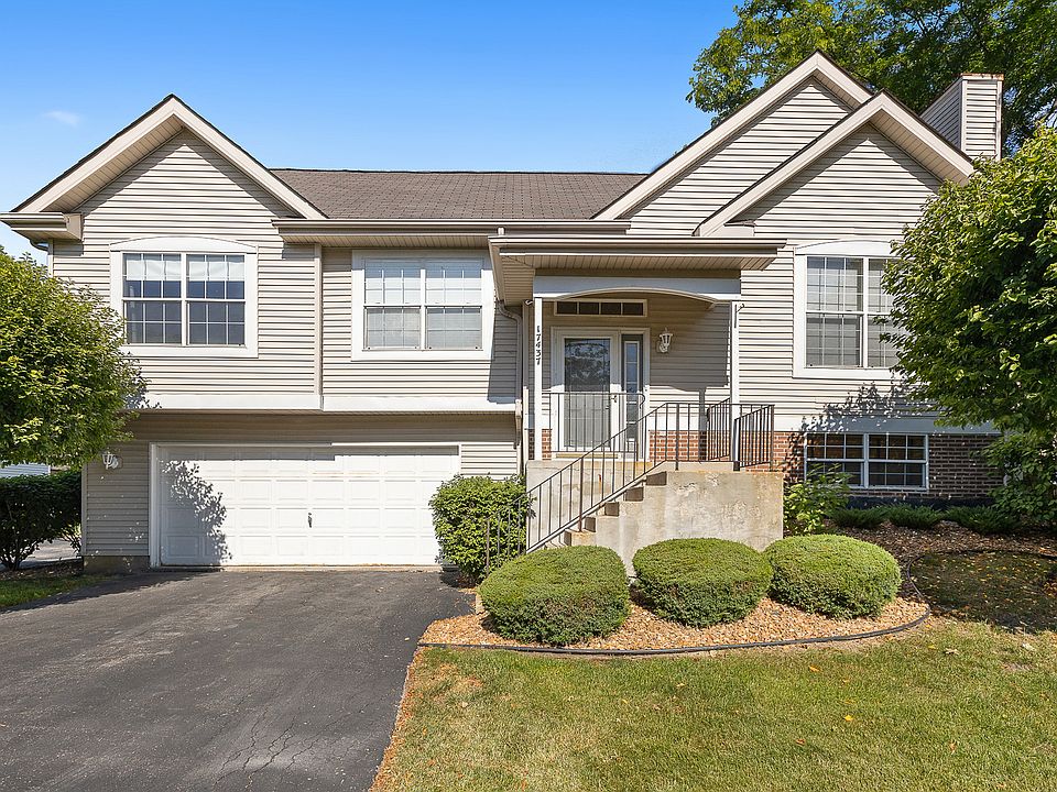 1st image of 17437 Sauk Dr