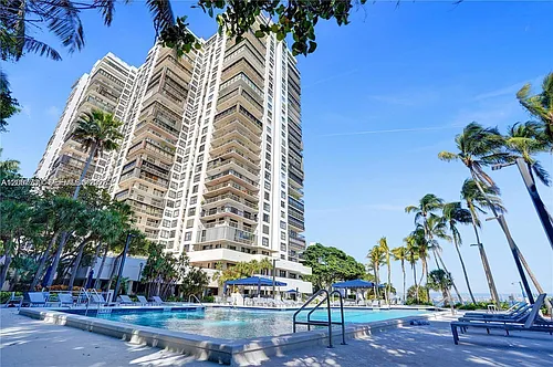 2333 Brickell Ave #307 Photo 1