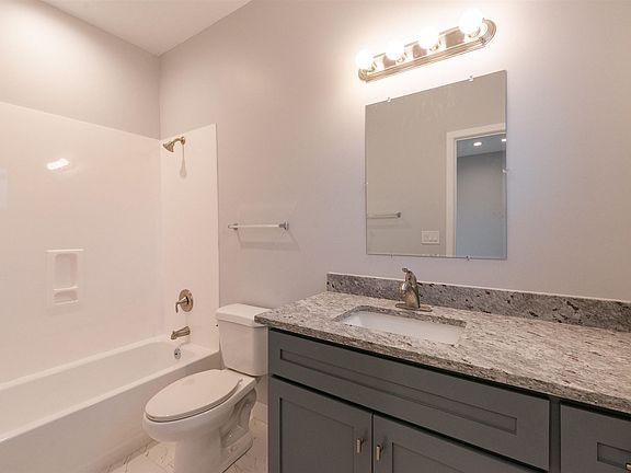 4th image of 21838 W Wilson Ave