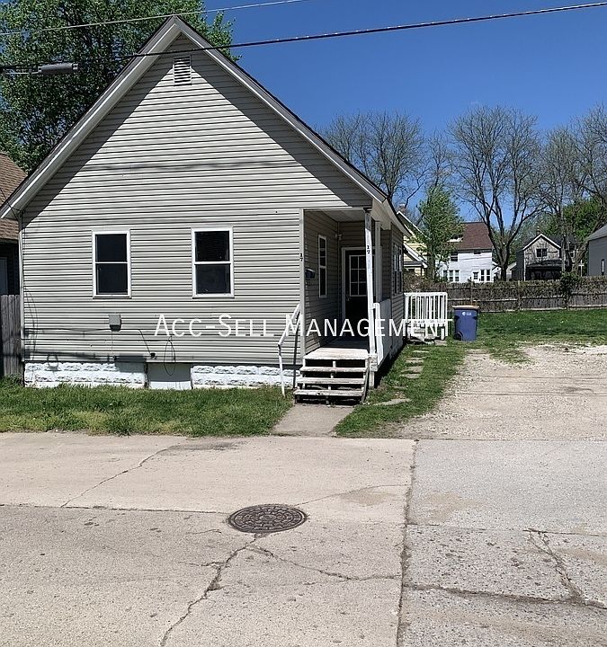 1st image of 17 Mathews Ct NE
