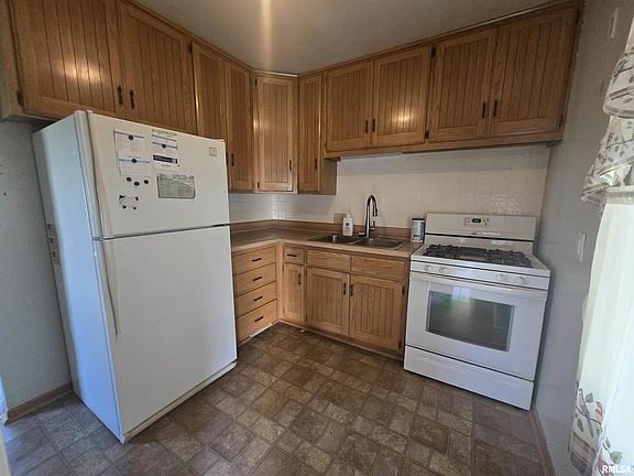 4th image of 2943 Cody St