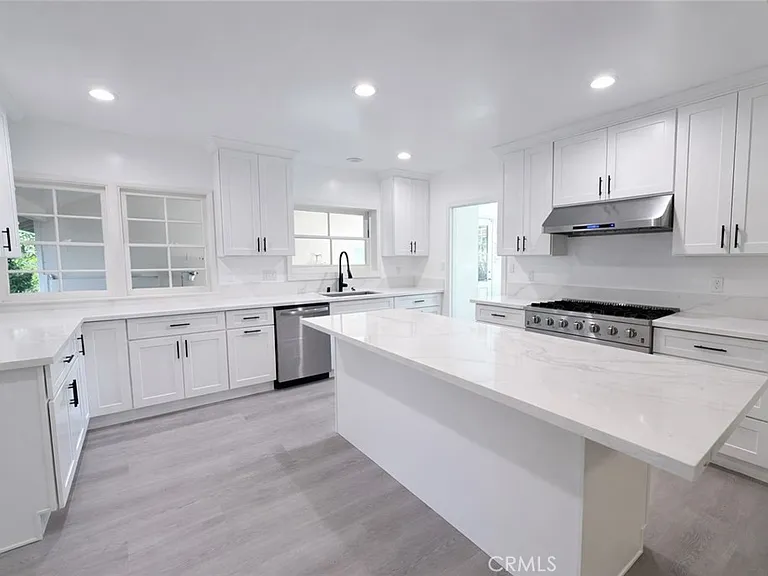 18 Woodland Ln — Photo 9