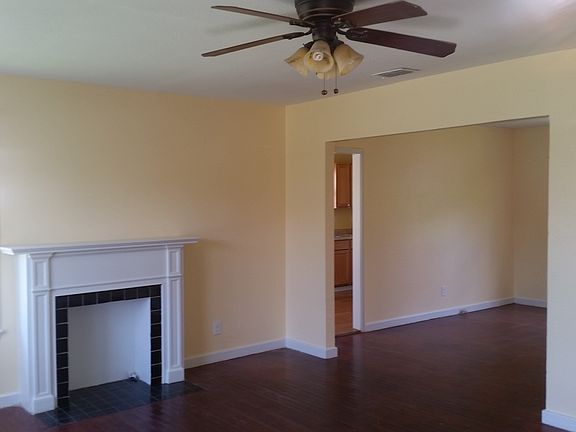 3rd image of 2315 W Mistletoe Ave