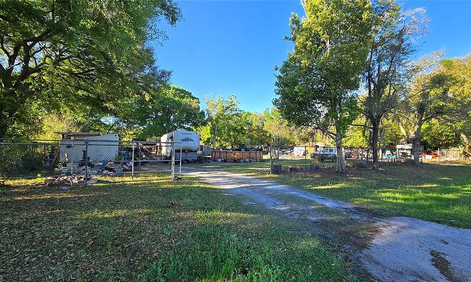 2nd image of 26370 Glenhaven Rd