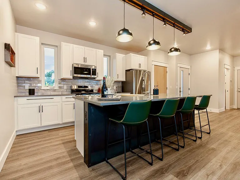 702 Circle F Trl #B — Photo 11