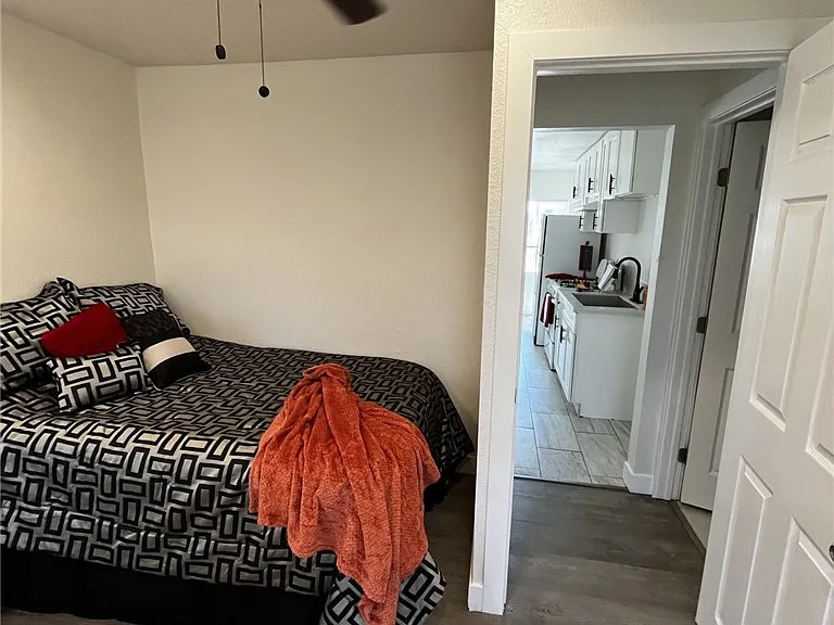 4518 S Normandie Ave #3/4 — Photo 11