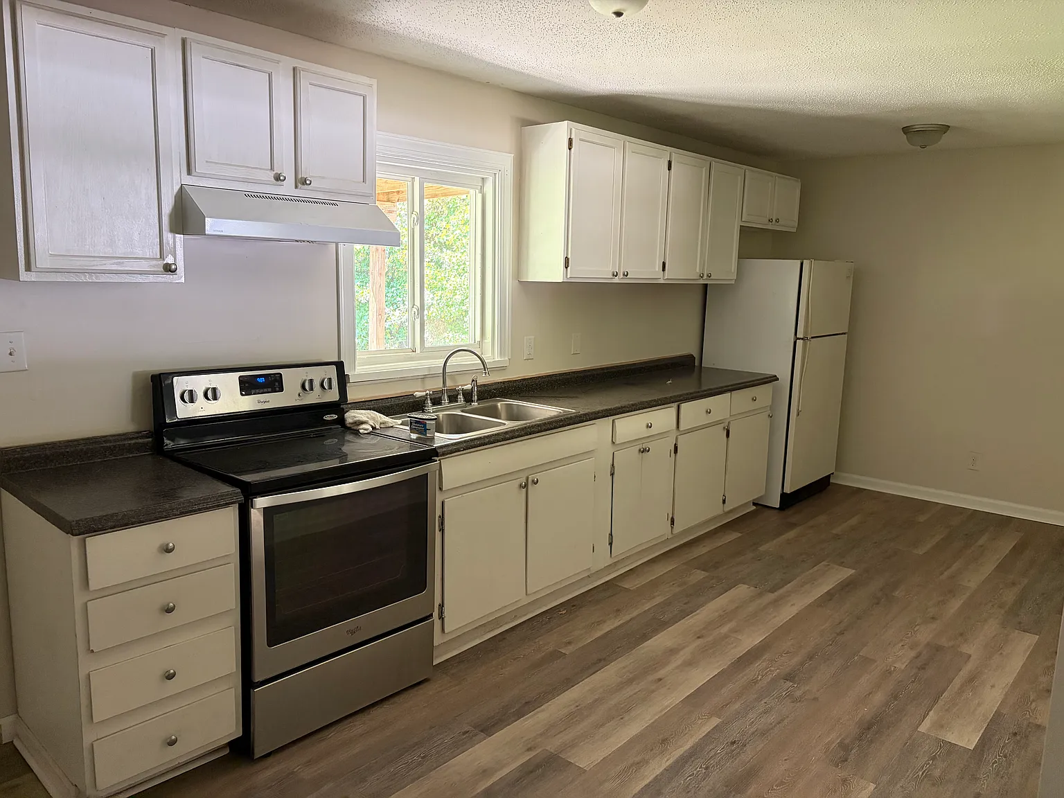 3 bed, 1136 sqft, $1,000 — Photo 4