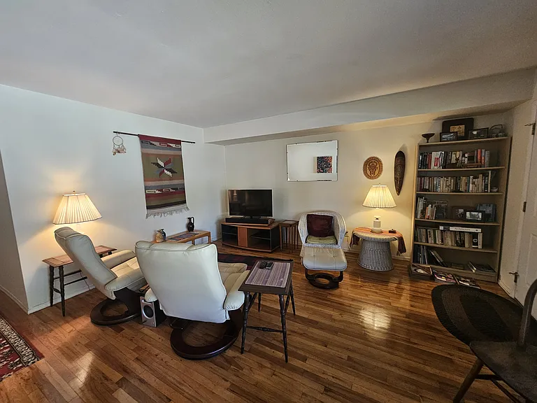 16 Ark Pl — Photo 3