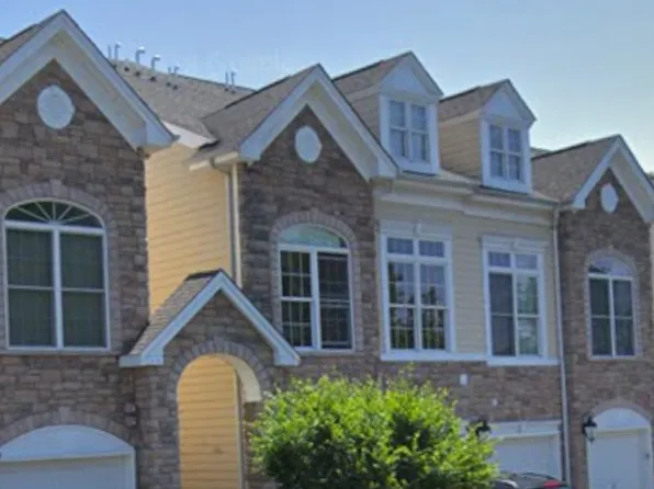 10 Aweeney Ct, Montvale, NJ 07645