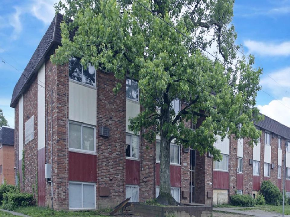 2nd image of 2572 Sarvis Ct