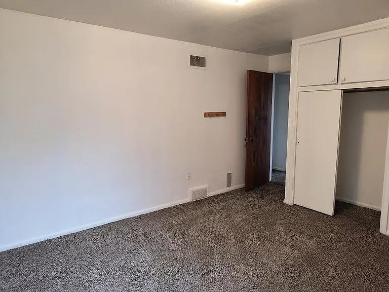 710 W Pine Ave — Photo 5