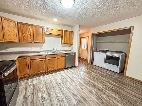 3rd image of 1627 Gunston Dr APT D