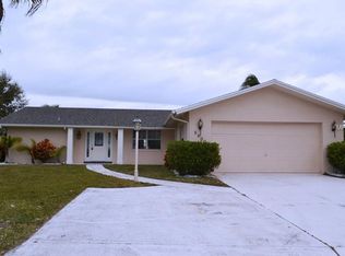 5600 Leeward Ln, New Port Richey, FL 34652